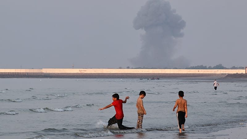 Gulf oil producers race to build alternative routes to the Strait of Hormuz